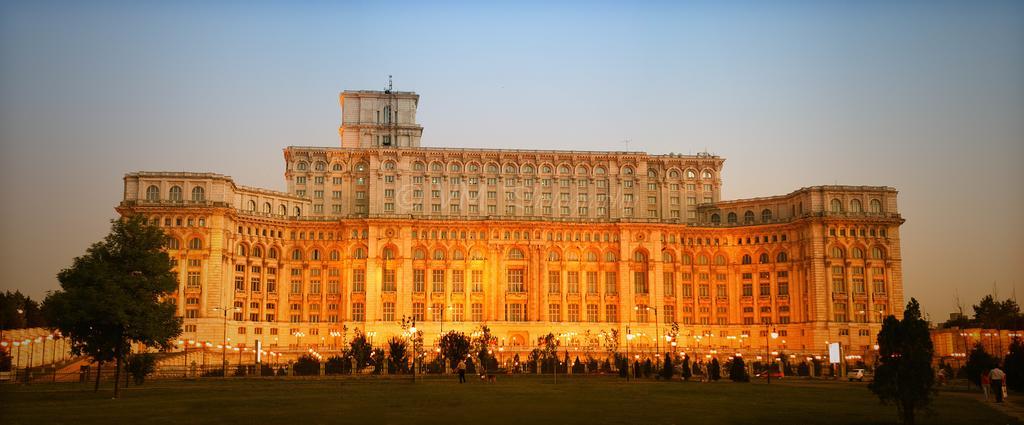 Color Apartments Downtown Bucharest Exterior photo